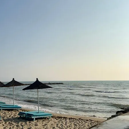 Floor Escape By The Sea Διαμέρισμα Golem (Tirana)